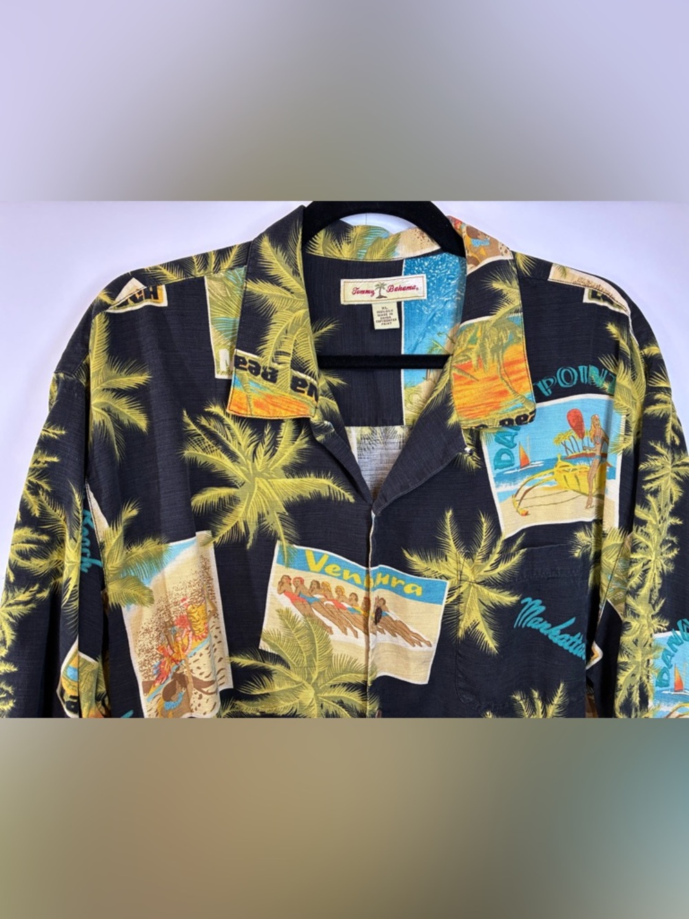 Tommy Bahama Hawaiian Shirt XL Black Palm Tree Beach Postcard 100% Silk - Picture 2 of 6